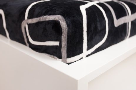 Bed sheet microflanel squares black and white 90x200 cm image 3