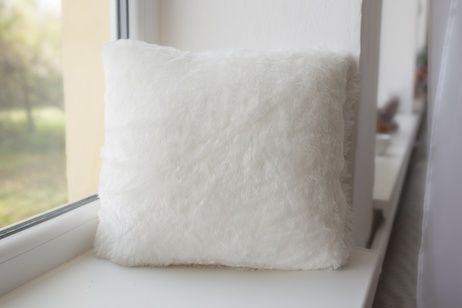 Cushion cover white image 2